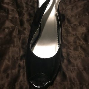 Avenue wedge shoes